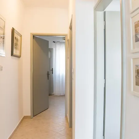 Platon Apartman Lixúri